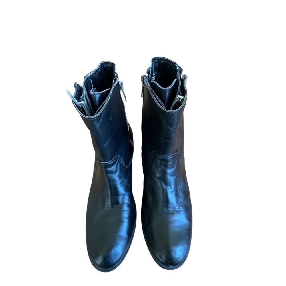 TrouvƩ Black Leather
Chic Moto Minimalist Zip Ankle Boots Booties SZ 7 - Picture 6 of 13